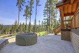 Core-1800R-Lifestyle-Cabin