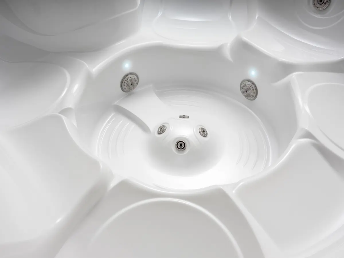 caldera-spa-vacanza-series-vanto-model-arctic-white-detail-01-original-size